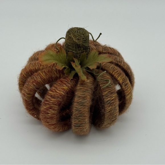 Rustic Brown Yarn Wrapped Pumpkin Decor Fall Decorations Autumn Halloween New - Picture 3 of 6